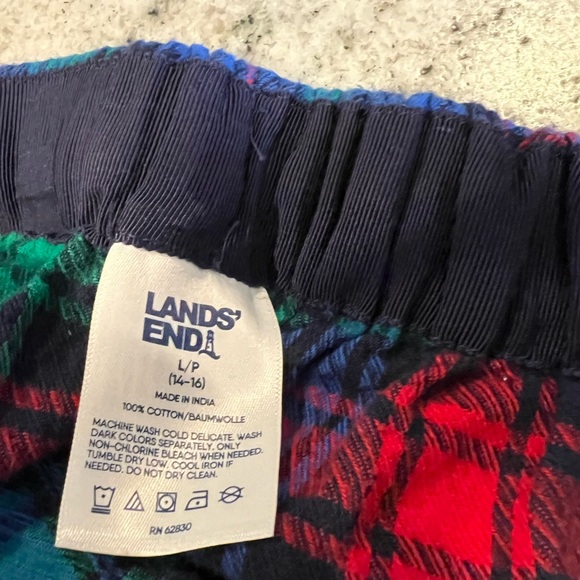 LANDS END ❤️💙 Plaid Flannel 2 Piece Pajama Set, Long Sleeve Button Down & Pants - Picture 9 of 11